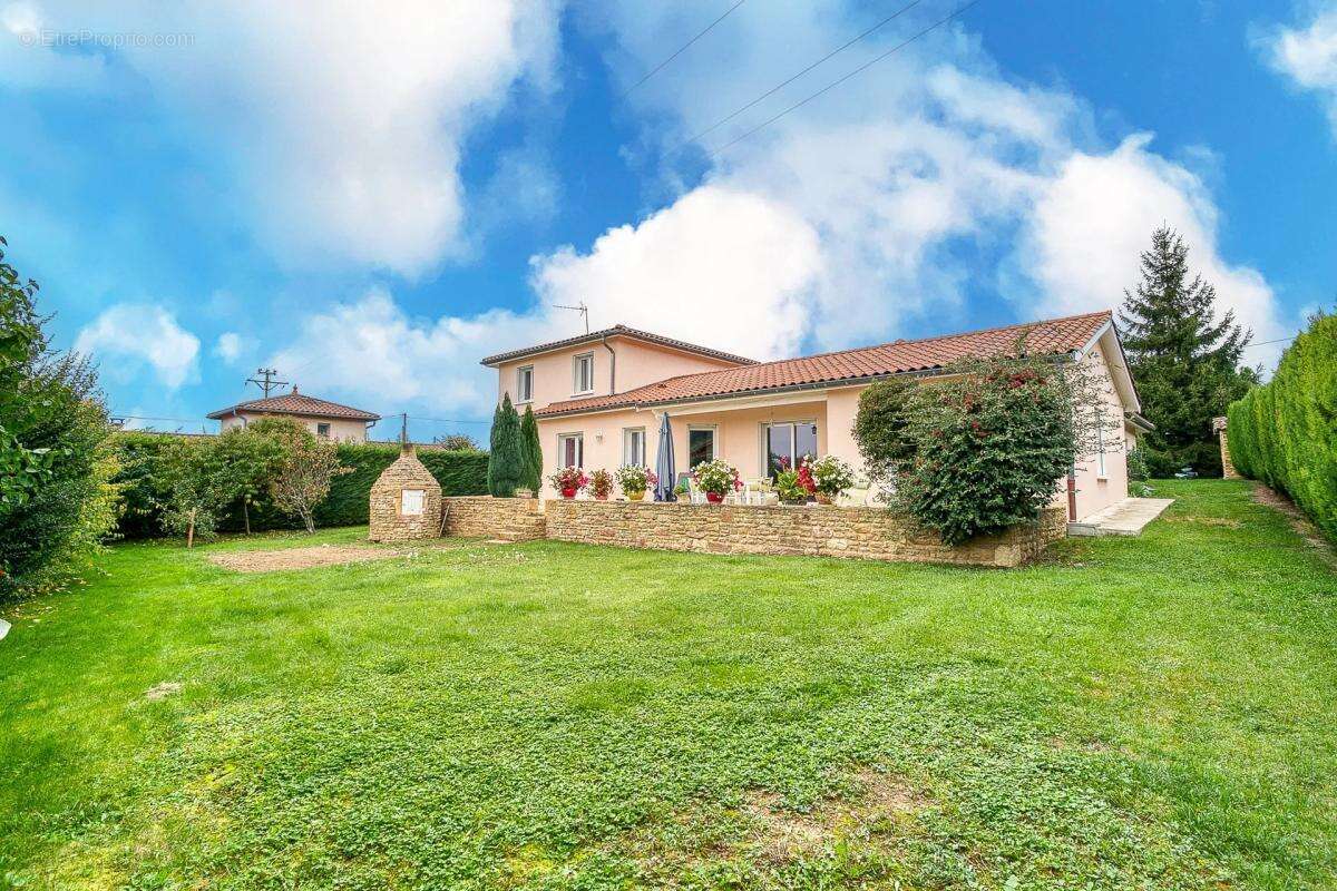 Maison à LE BOIS-D'OINGT