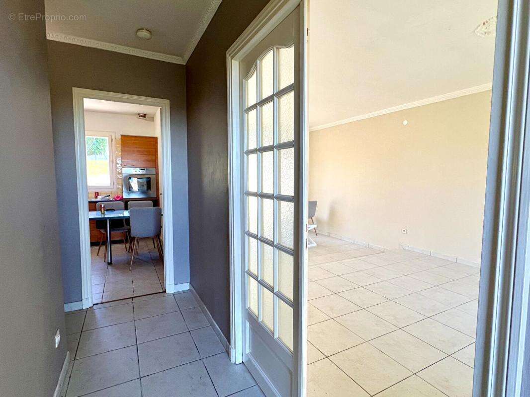 Maison à SAINT-HILAIRE-LA-GRAVELLE