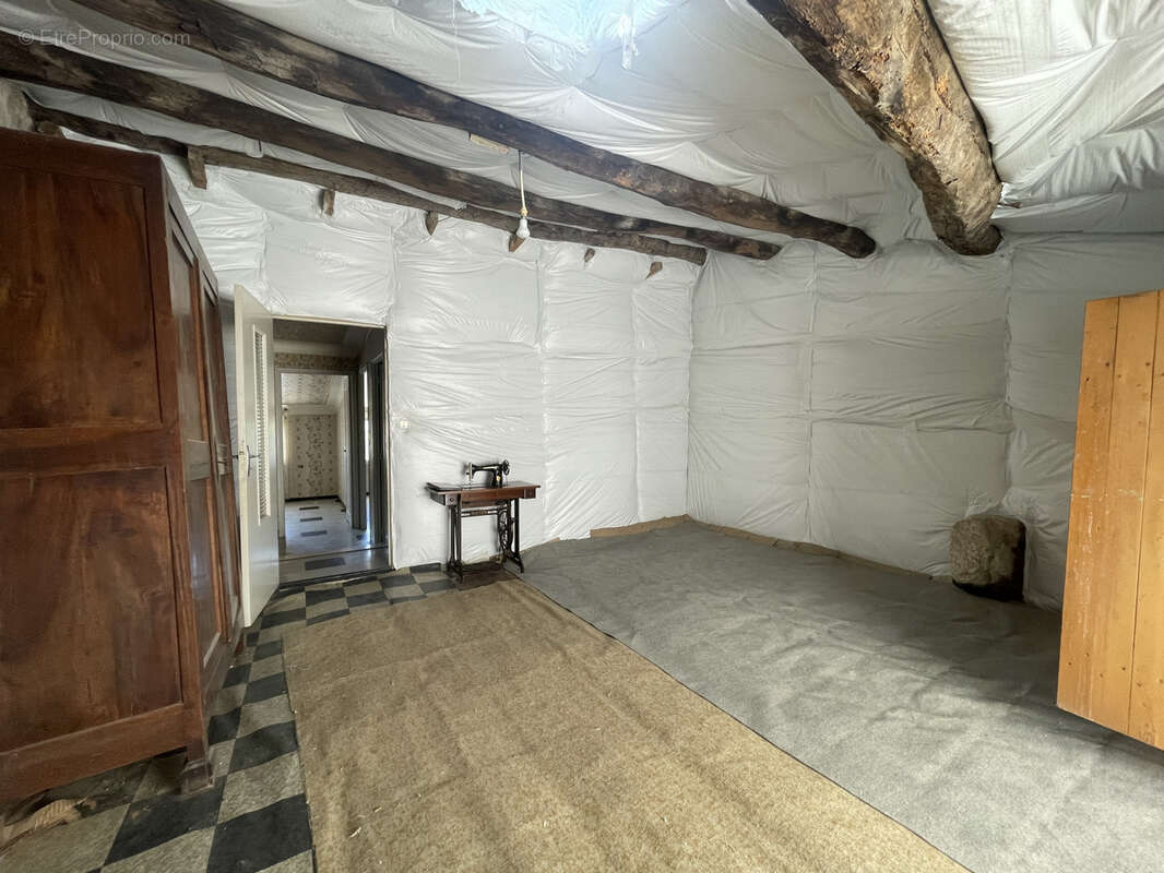 Maison à SAINT-BAUZILLE-DE-LA-SYLVE