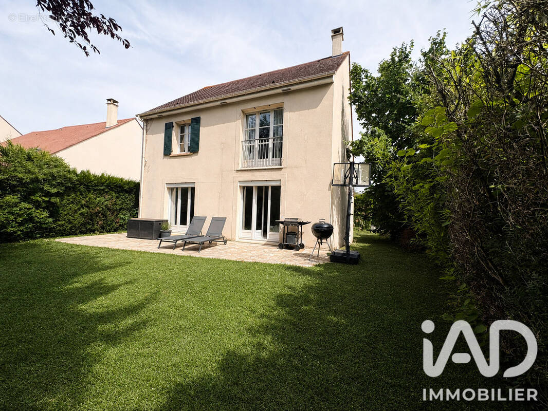 Photo 1 - Maison à MORAINVILLIERS
