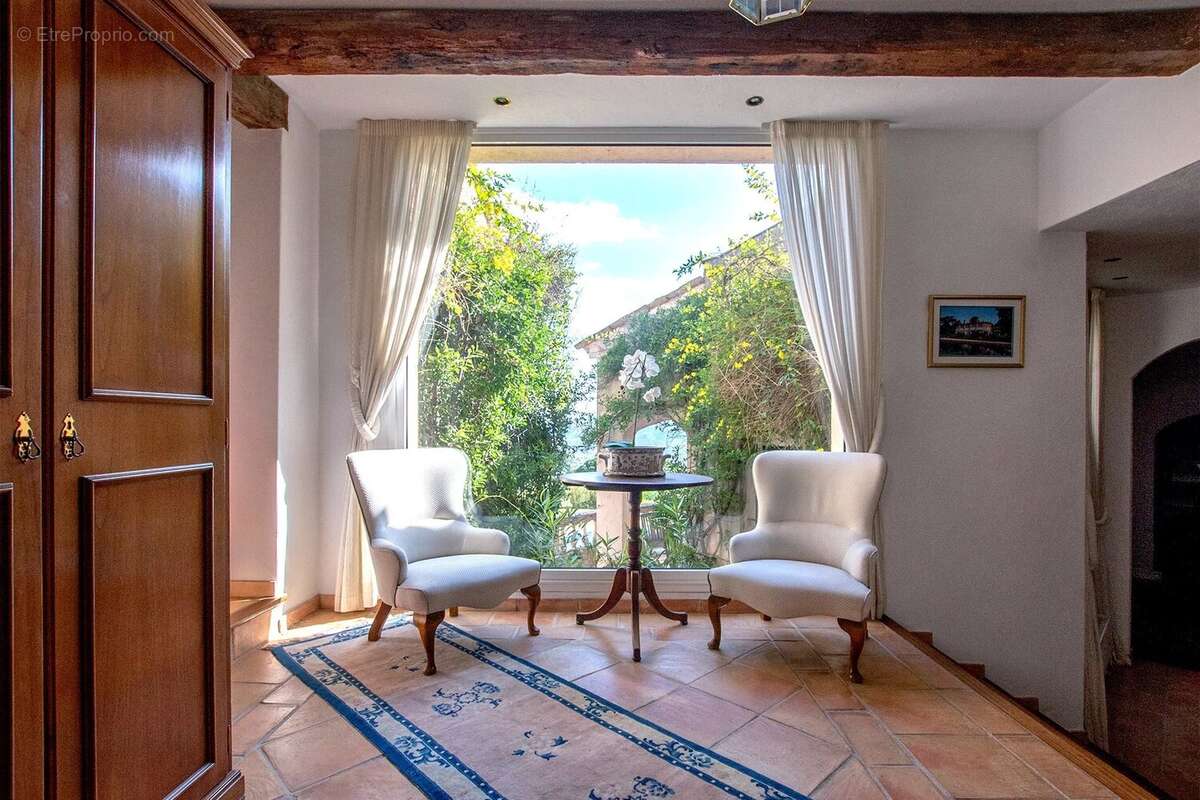 Maison à MANDELIEU-LA-NAPOULE