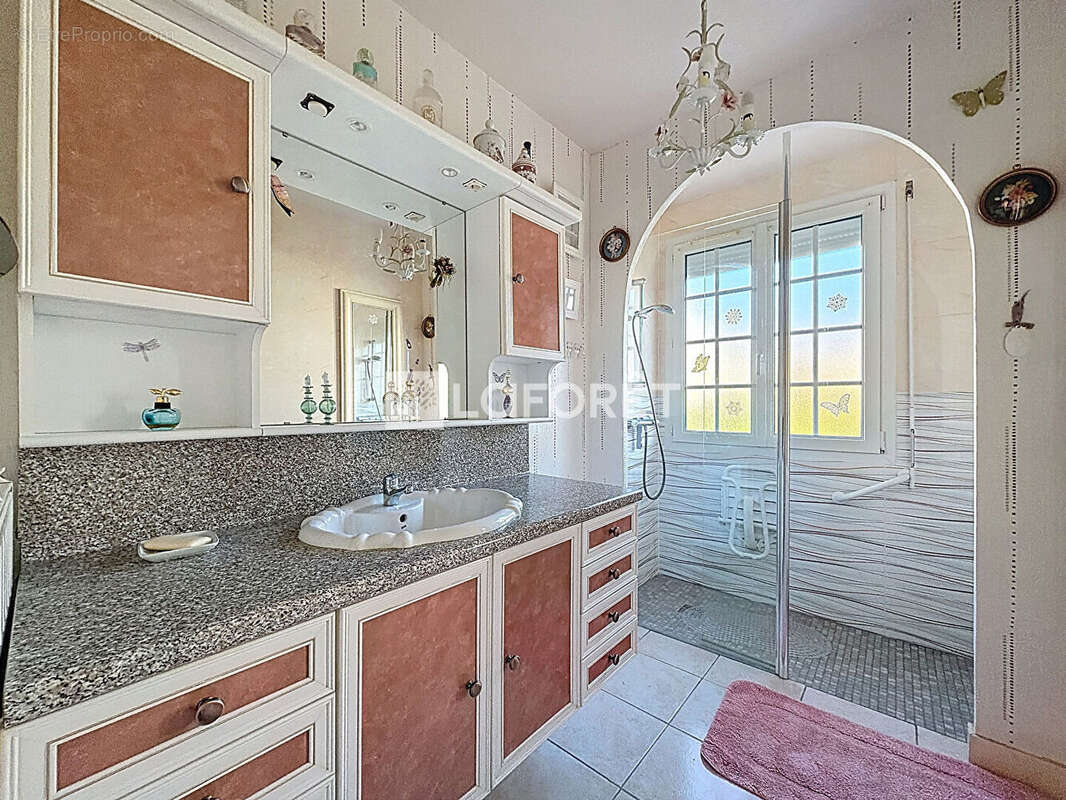 Maison à BIEVILLE-BEUVILLE