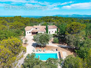 Maison à PERNES-LES-FONTAINES