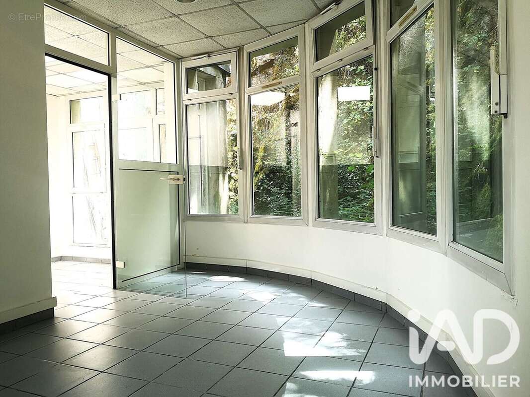 Commerce 52 m² à Quimper  - photo 4