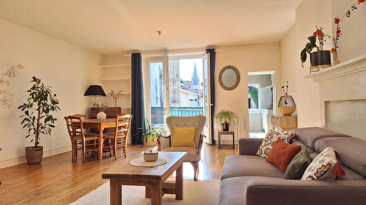 20250410_103154 - Commerce à NONTRON