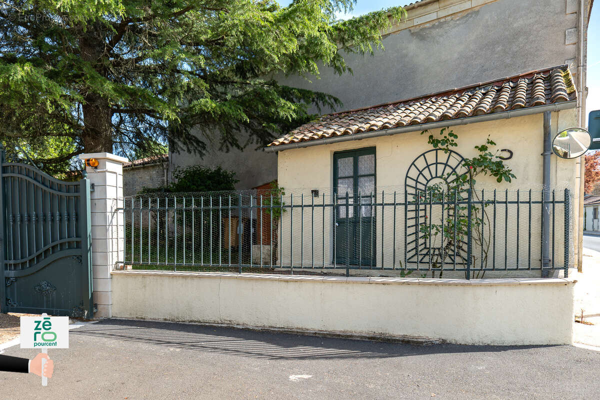Maison à LA BRETONNIERE-LA-CLAYE