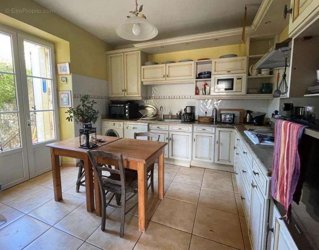 Maison à LA TOUR-SUR-ORB