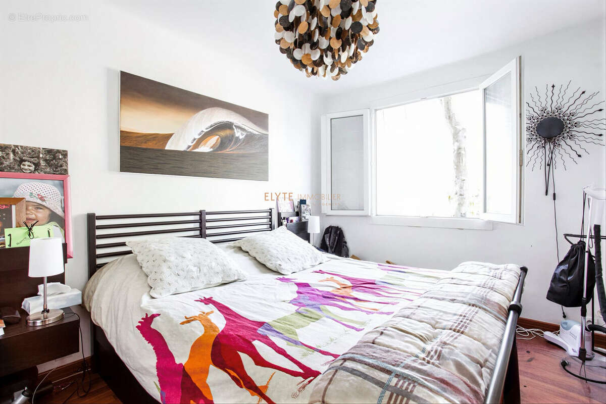 Appartement 72 m² à Marseille-9e  - photo 7