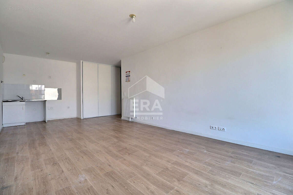 Appartement à AUBERVILLIERS