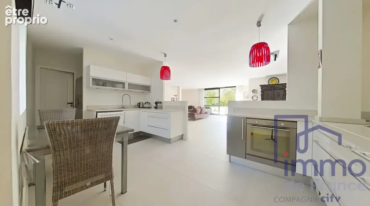 Maison 5 pièces 190 m² à vendre à Saint-Etienne (42100) - photo 3