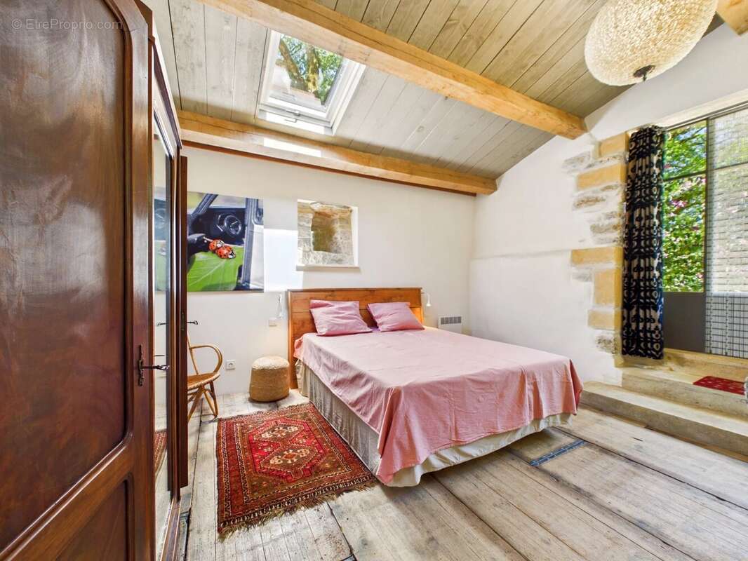 Propriété de caractère avec maison principale, annexes et piscine sur plus de 4,7 ha - photo 12