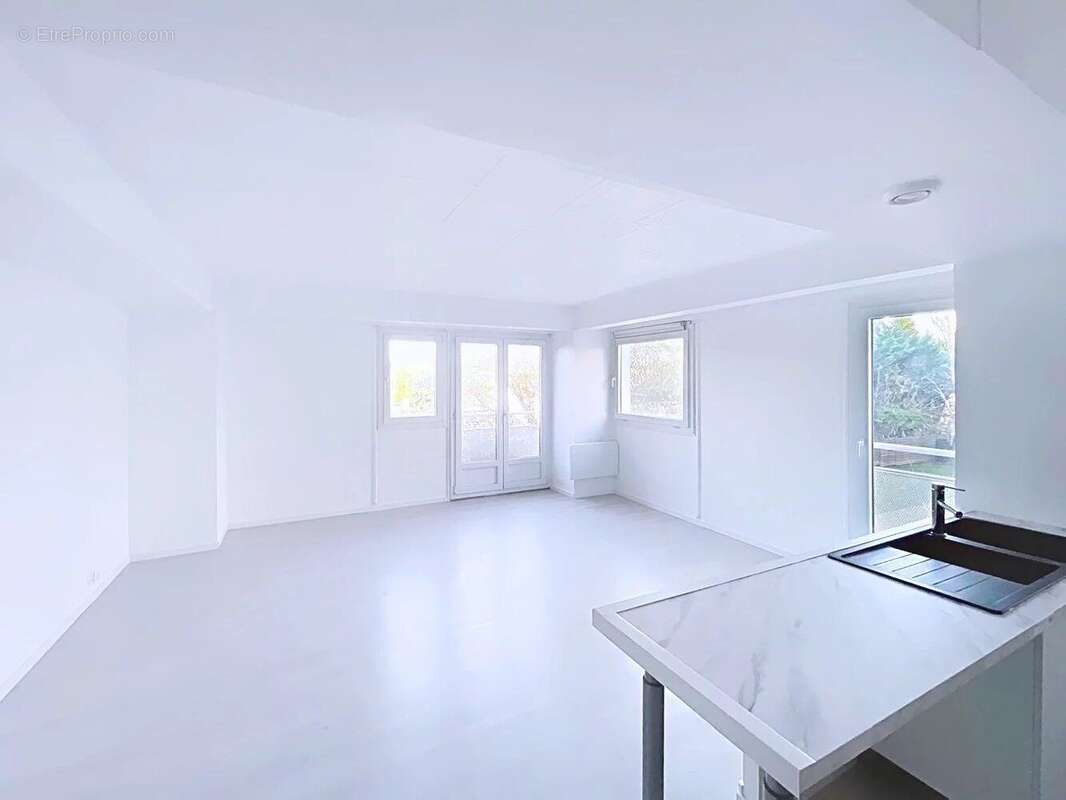 Appartement à BOUSSY-SAINT-ANTOINE