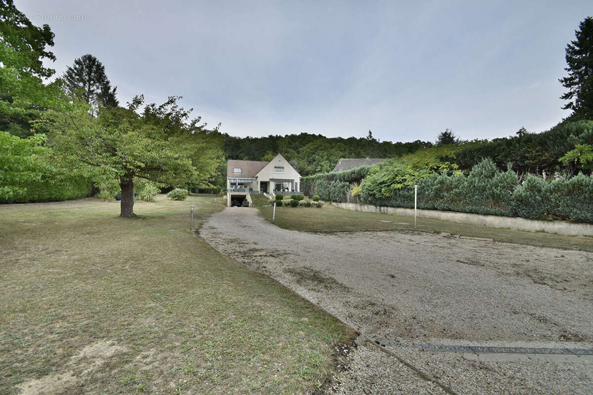 Maison à SAINT-REMY-L&#039;HONORE