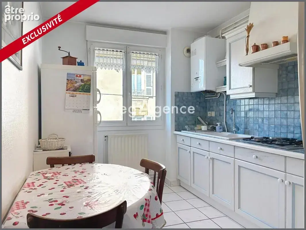 À vendre – Spacieux appartement T4 avec balcon plein sud et garage à Sainte-Colombe - photo 8