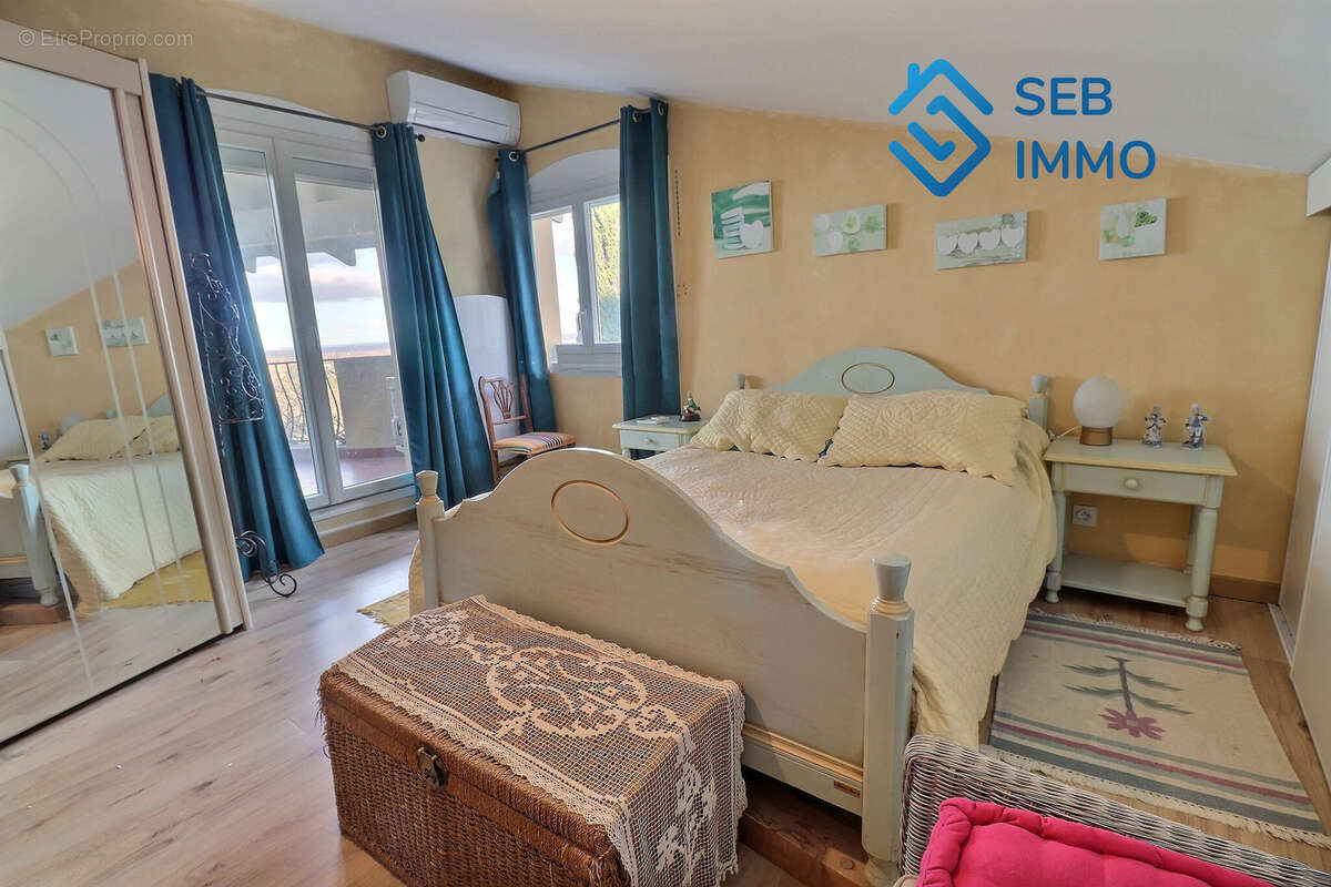 Maison à VILLELONGUE-DELS-MONTS