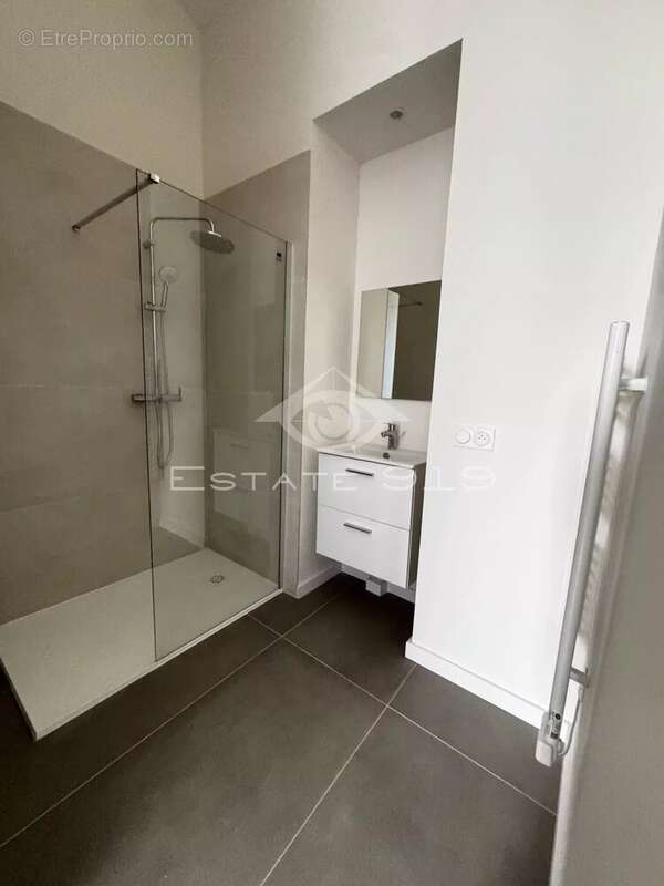 Appartement à MARSEILLE-7E
