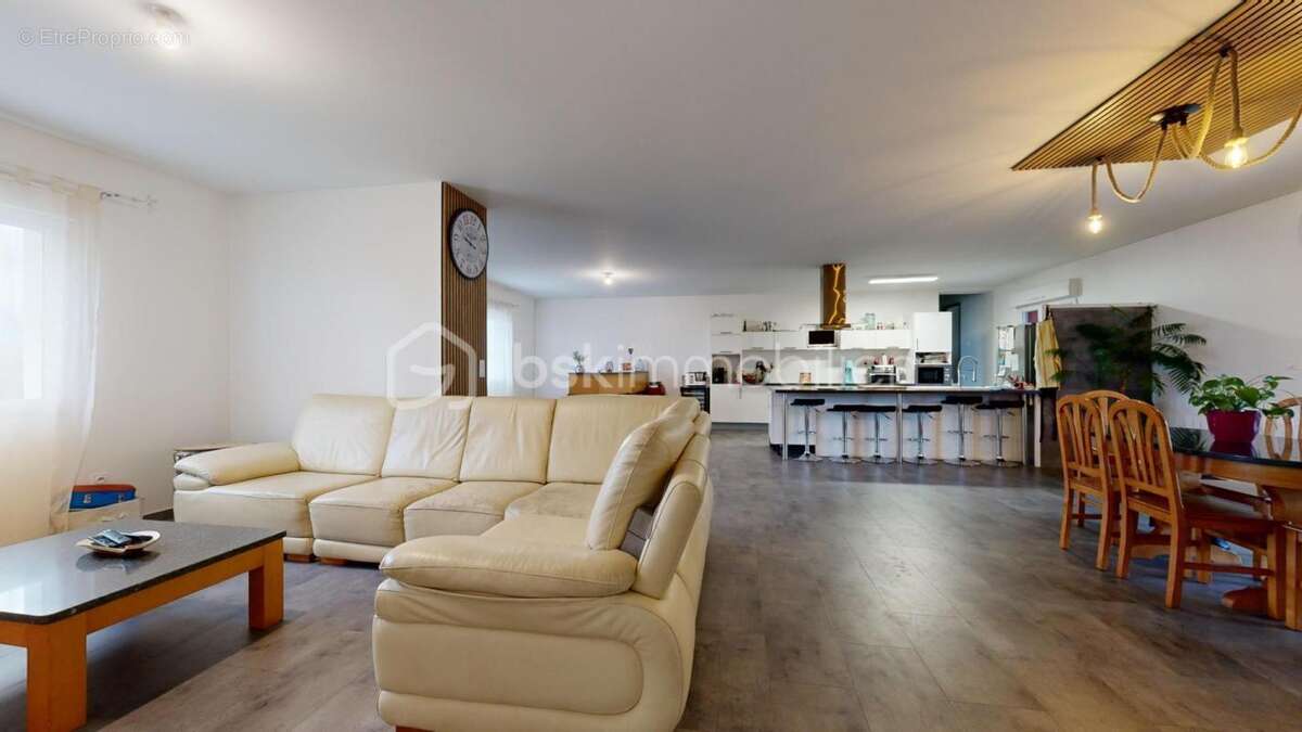 Maison à SAINT-HILAIRE-BONNEVAL