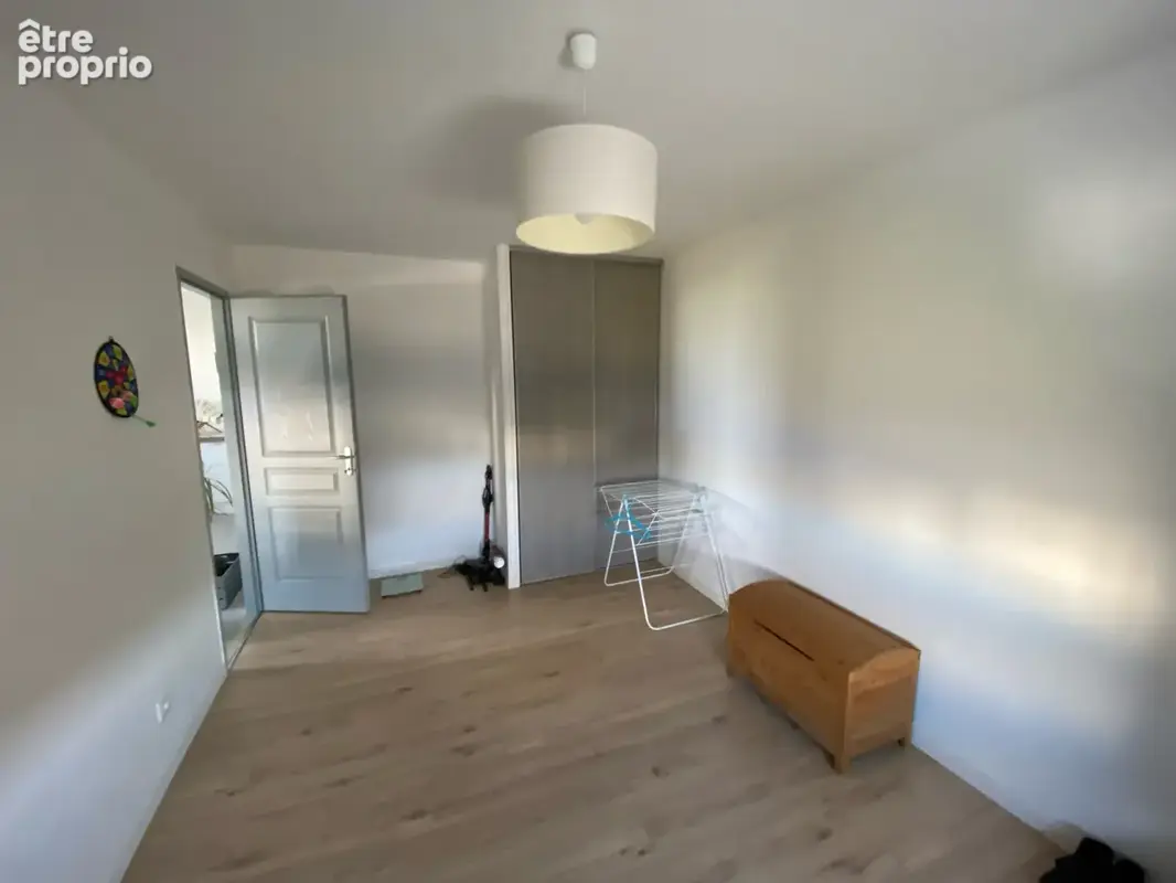 Immeuble avec 3 appartements + local artisanal - photo 13
