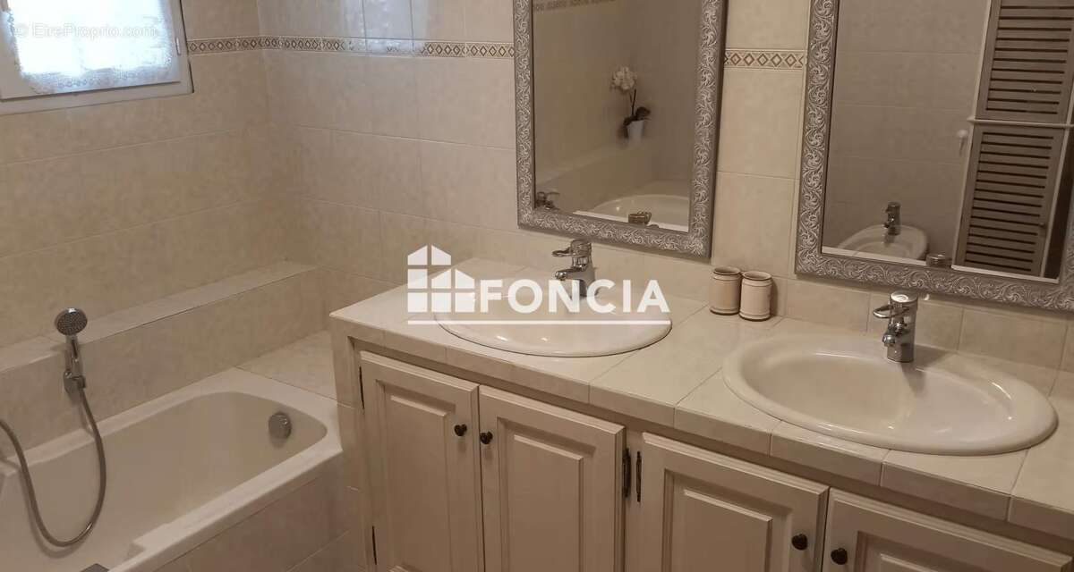 Entre mer et montagne, élégante villa T5 de 167 m² avec piscine sur 2 722 m² de terrain constructible - photo 16