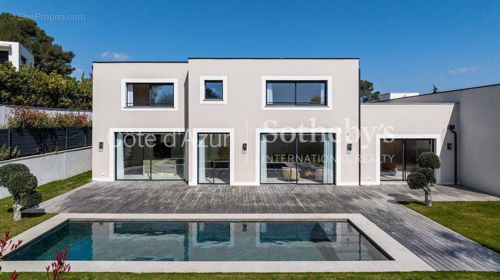 Maison à MOUANS-SARTOUX