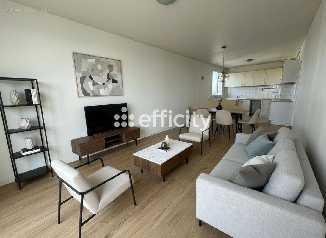 Appartement à PONTAULT-COMBAULT