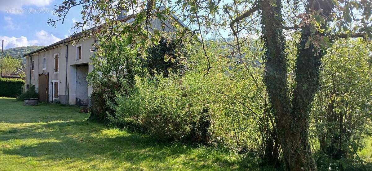 Maison à RADDON-ET-CHAPENDU