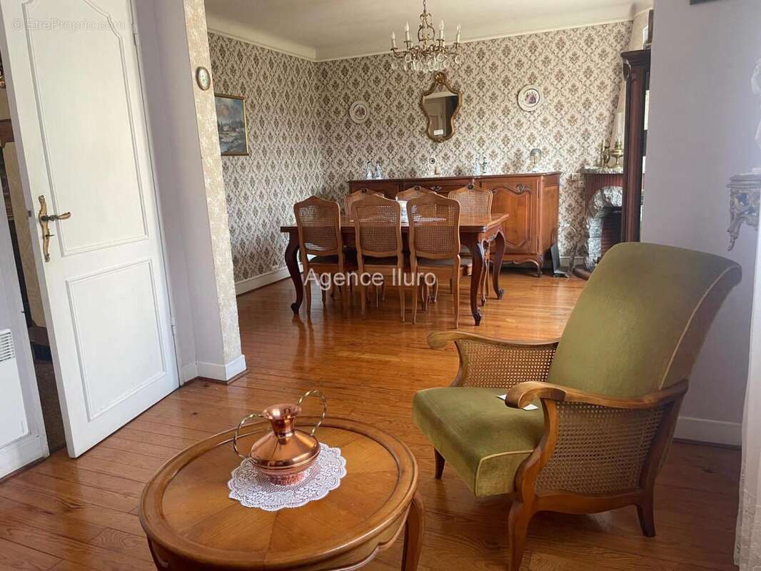- maison t6 avec jardin et garage dans secteur recherche - - photo 6