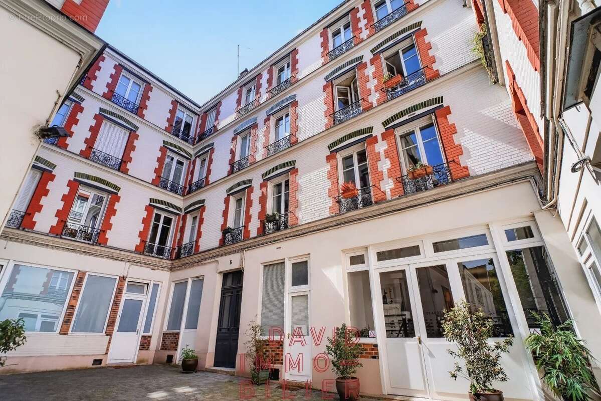 Appartement à PARIS-11E