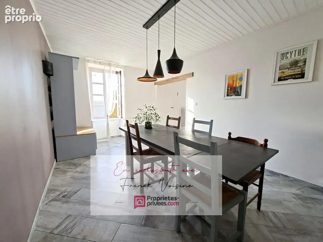 A VENDRE en Exclusivité aux Herbiers, maison de 104 m2 avec 2 chambres (possibilité 3° chambre)  et 1 bureau sur une parcelle de - photo 6