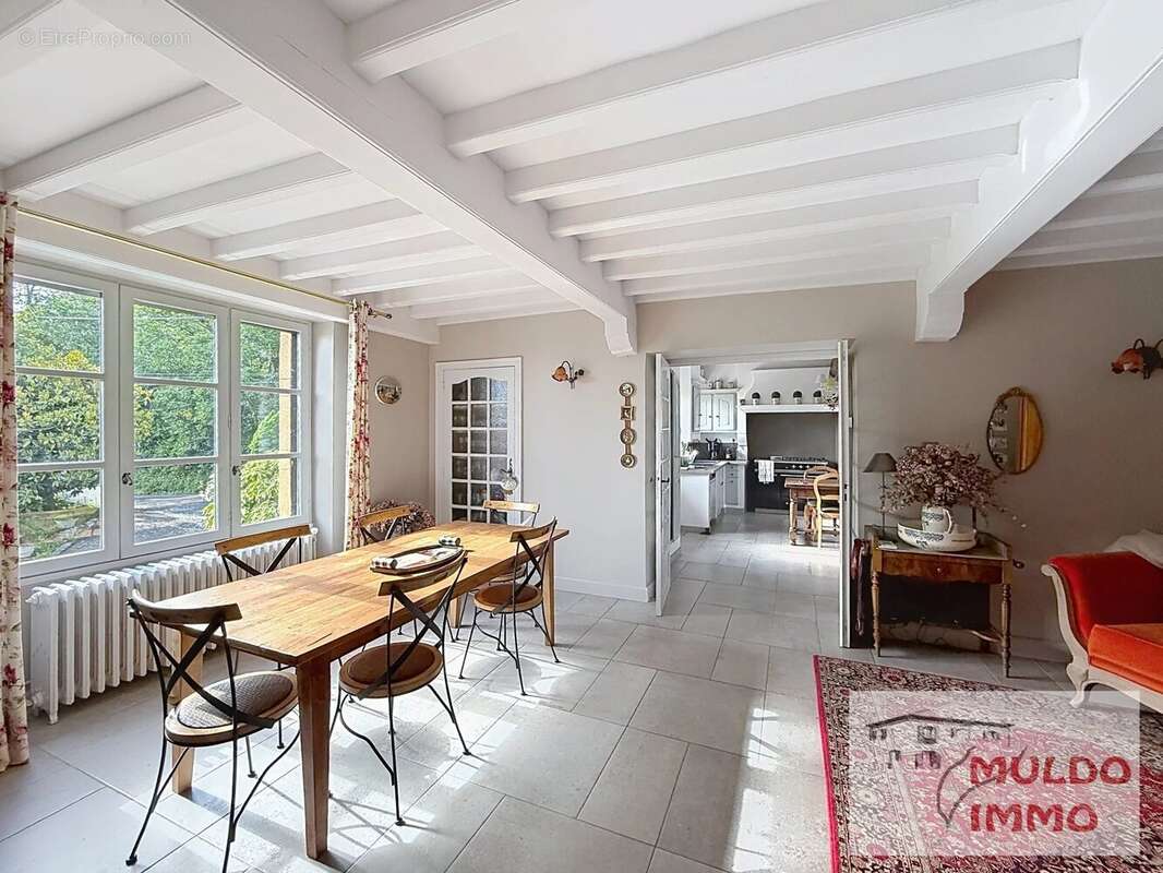 Maison à LENTILLY