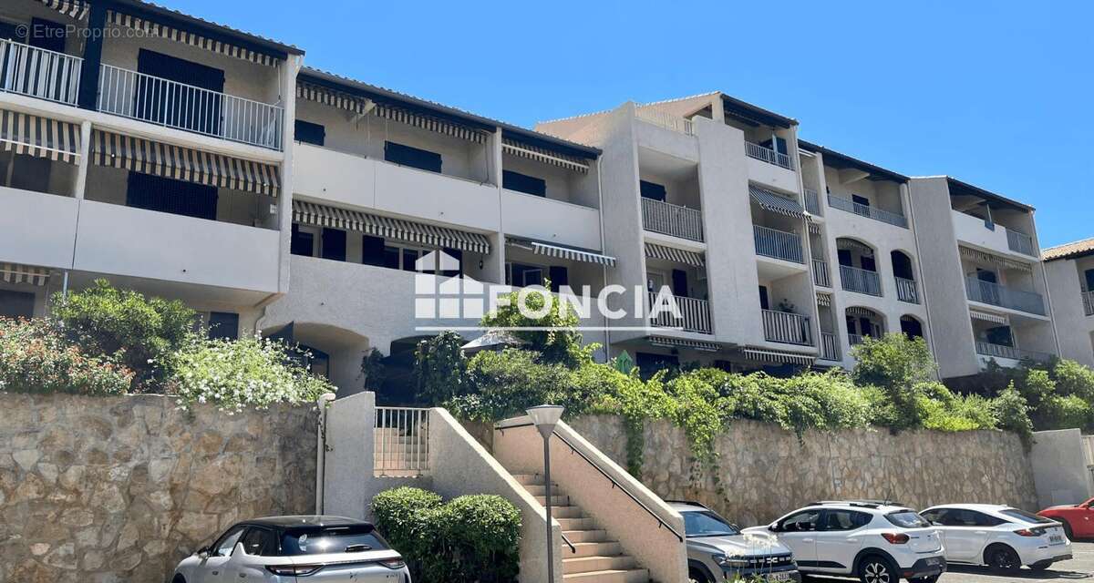 Appartement à SAINT-CYR-SUR-MER