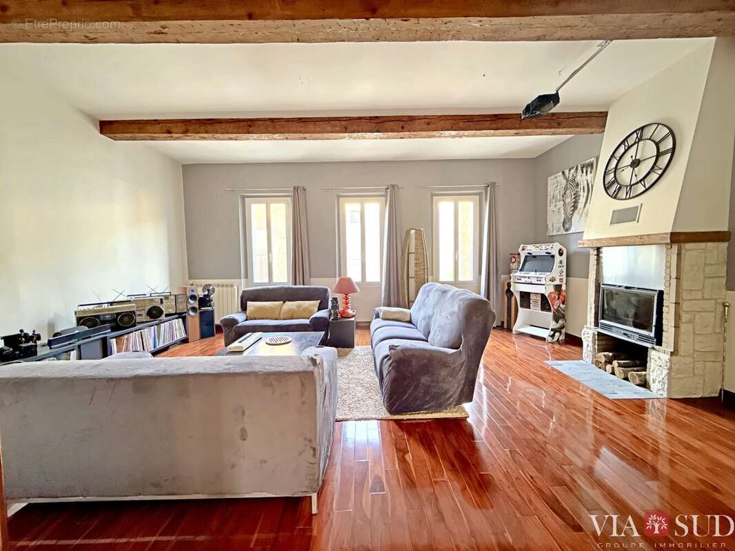 LA PALME  Maison 225 m² + rooftop vue mer + T2 loué + garage - photo 12