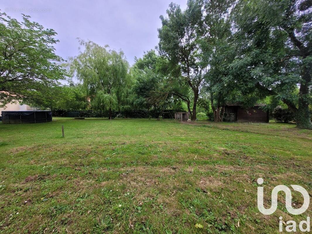 Photo 1 - Terrain à LE CELLIER