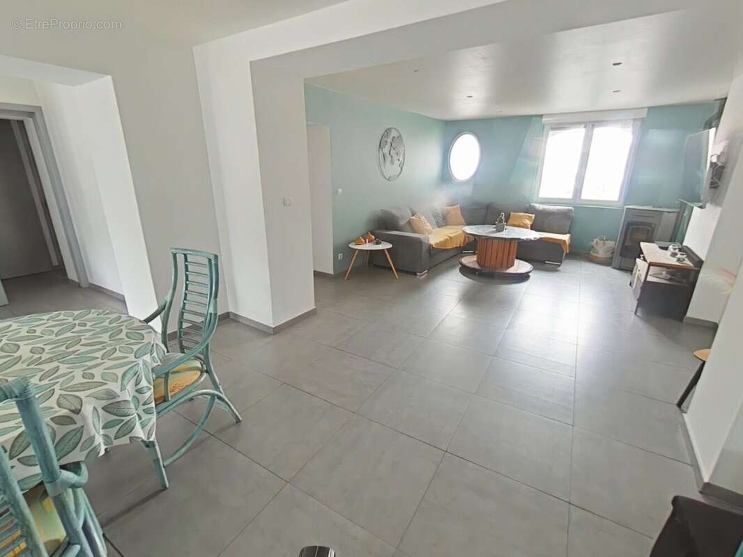 Maison à MONTIGNY-EN-GOHELLE