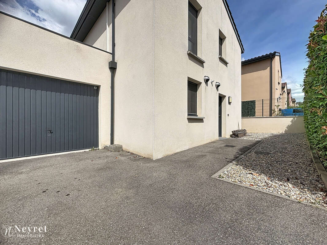 Maison à COMMUNAY