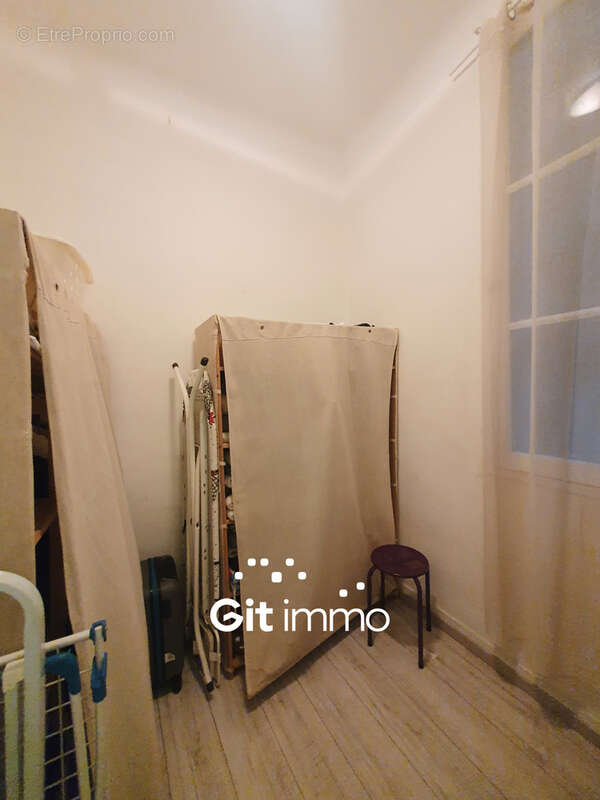 Appartement à MARSEILLE-5E