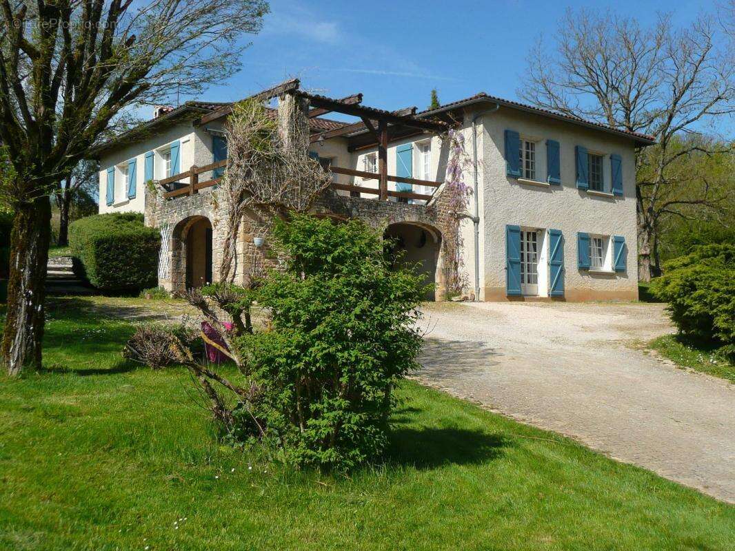 Maison à VILLEFRANCHE-DE-ROUERGUE