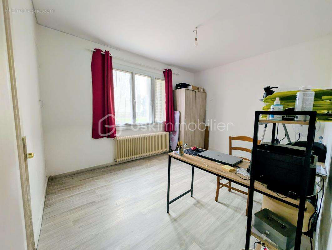 Maison 97 m² + 1 420 m² jardin – Prin-Deyrançon (79) - photo 10