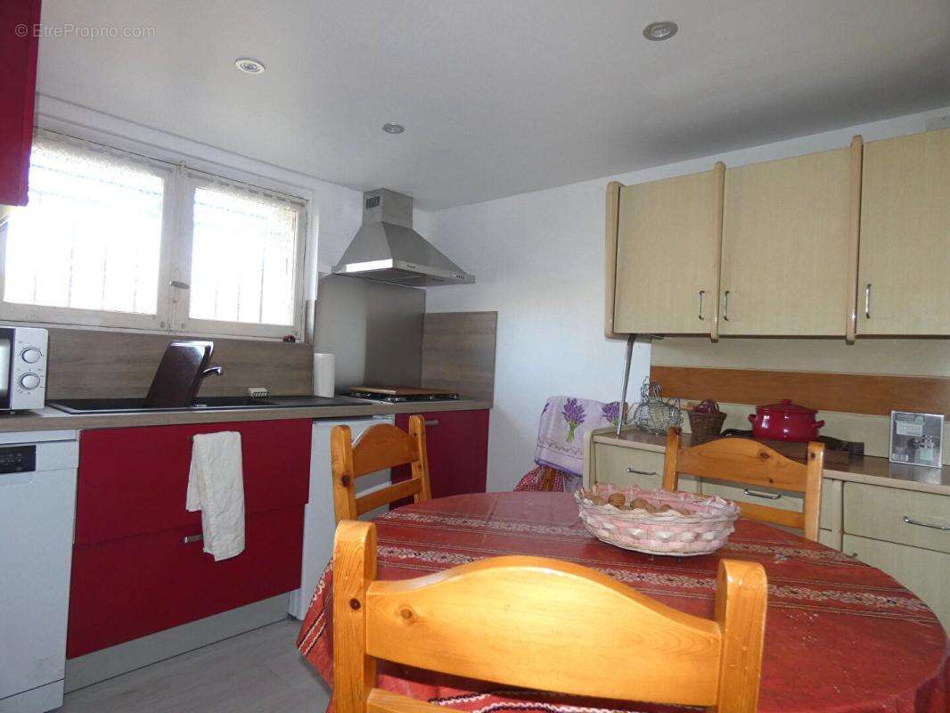 Maison à CHERVEIX-CUBAS