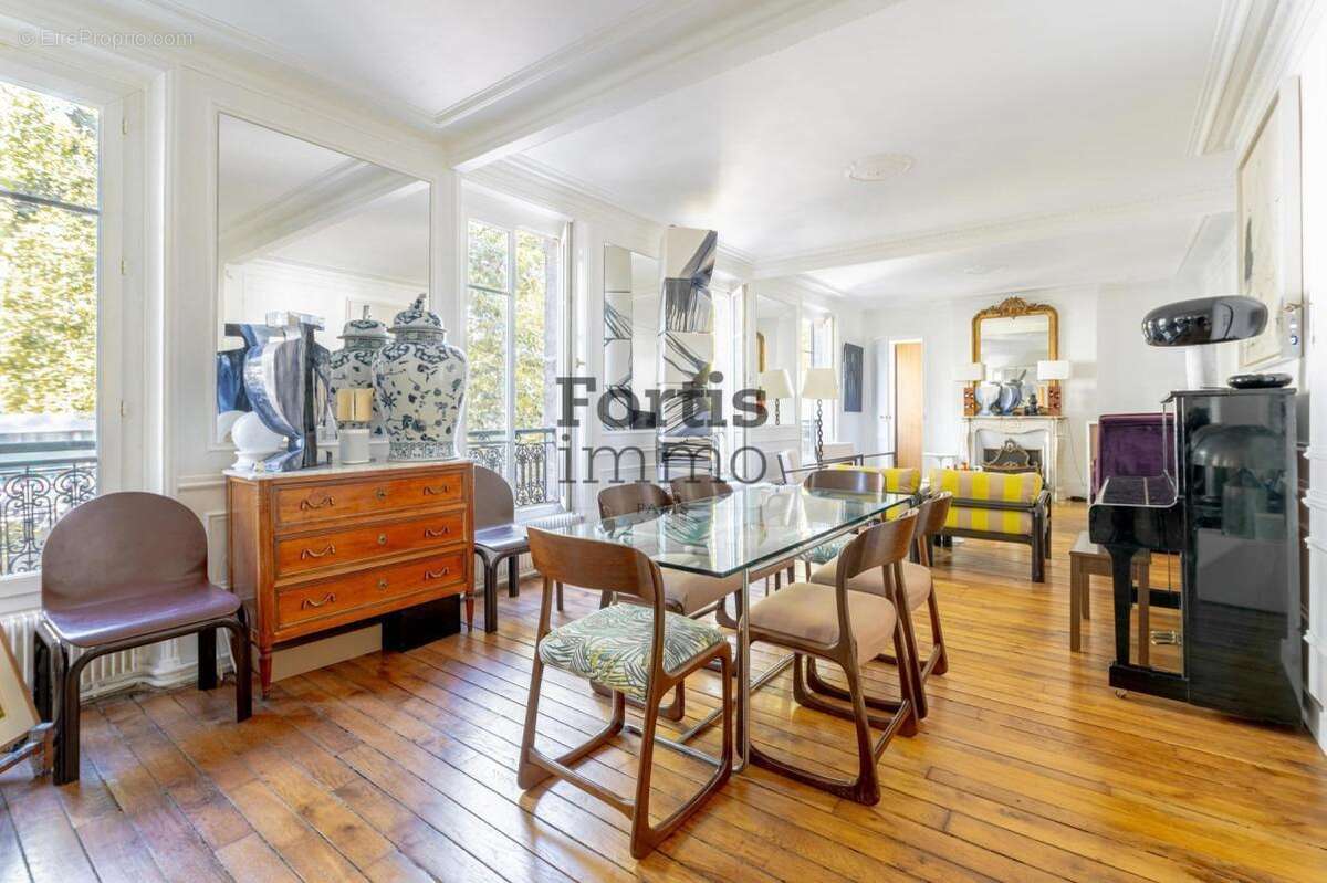 Appartement à PARIS-10E