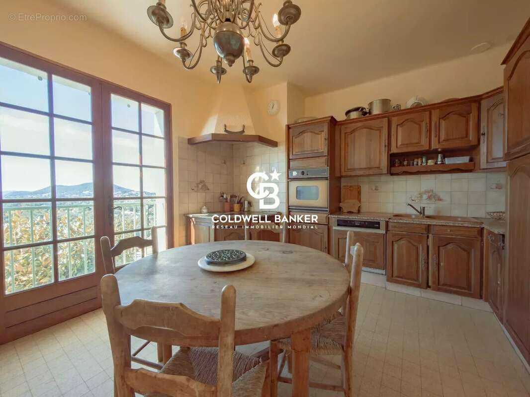 Maison à CARQUEIRANNE