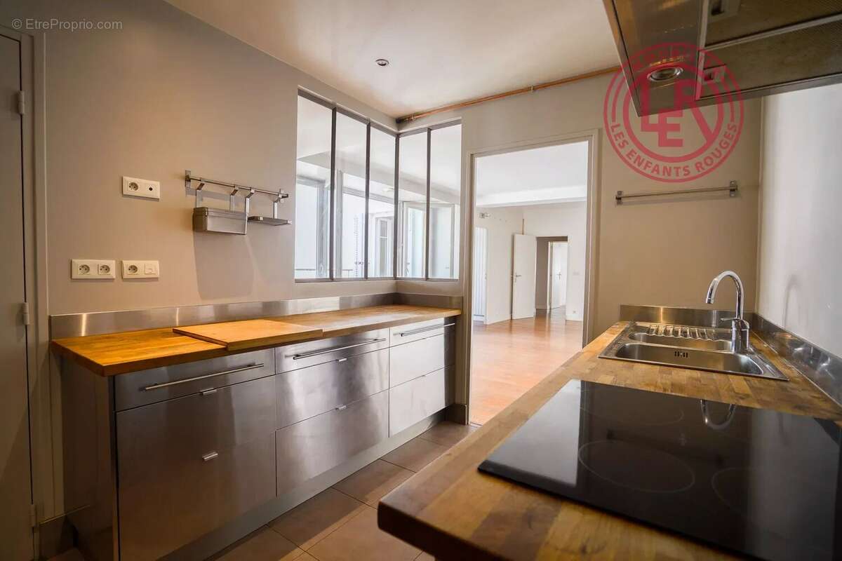 Appartement à PARIS-11E