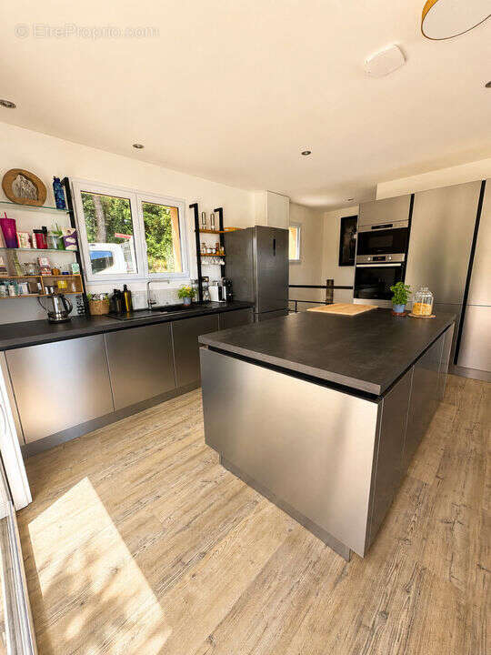 Rochefort du Gard, Somptueuse Villa avec vue  185m², terrain - photo 7