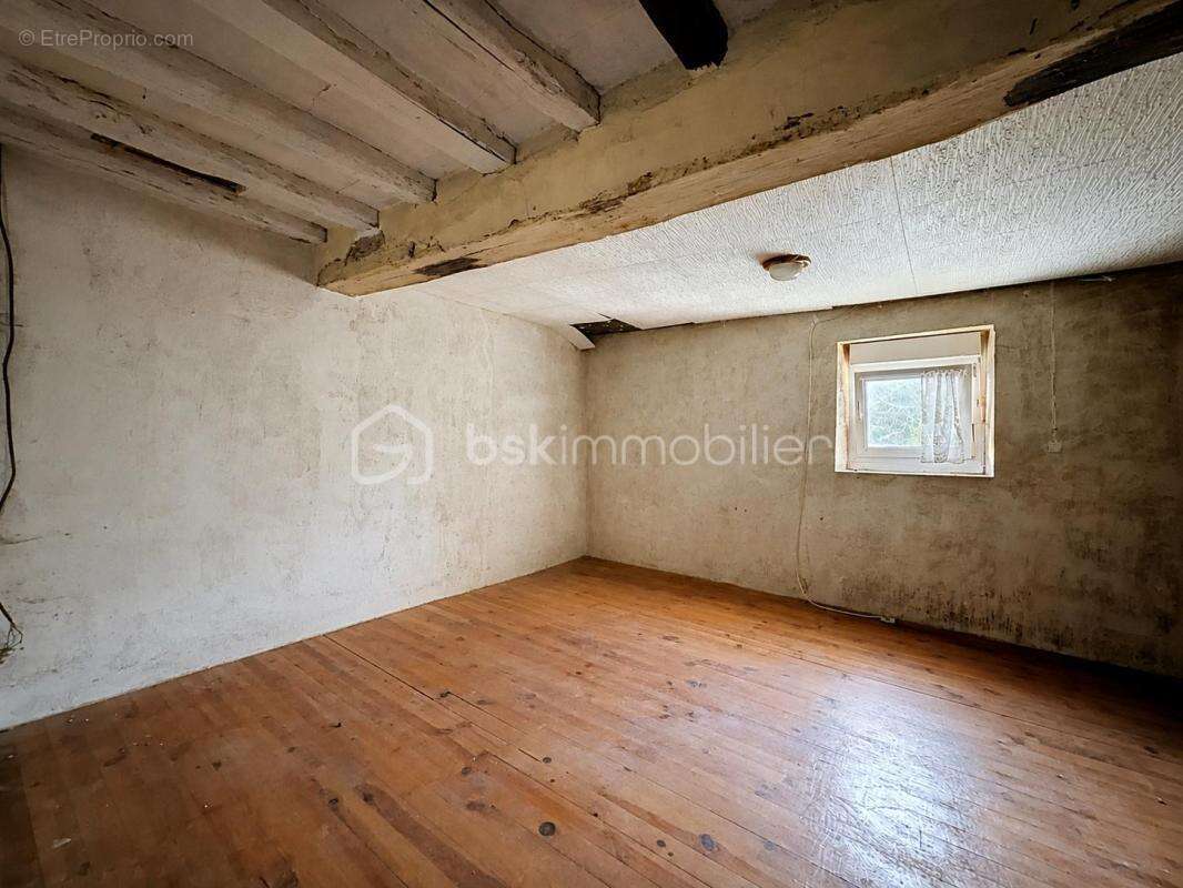 Maison à rénover – 145 m² – Nesles-la-Montagne - photo 11
