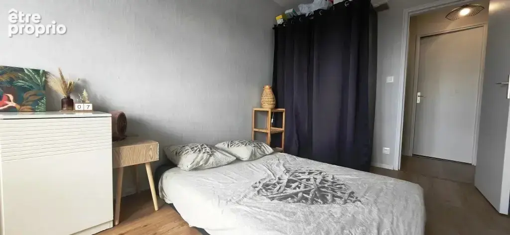 Appartement f3 parfait etat, terrasse, garage au 6ème - photo 7