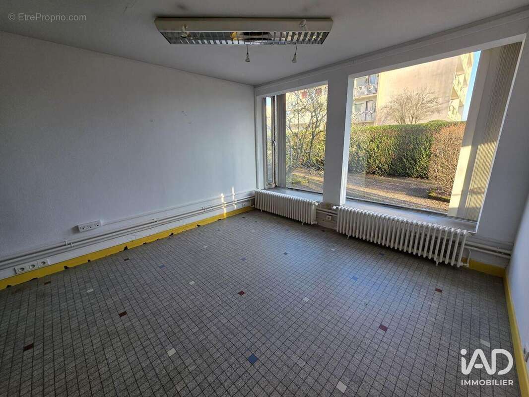 Photo 5 - Commerce à VESOUL