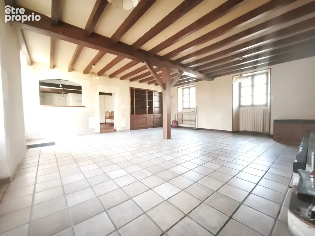Appartement 8 pièces 250 m² à vendre à Merignac (16200) - photo 4