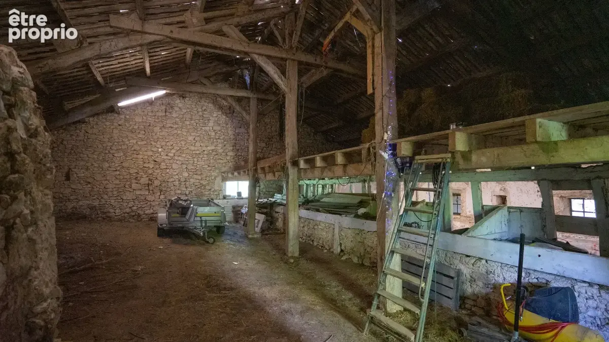 Propriété équestre de caractère avec 5 hectares, piscine couverte et dépendances - photo 22