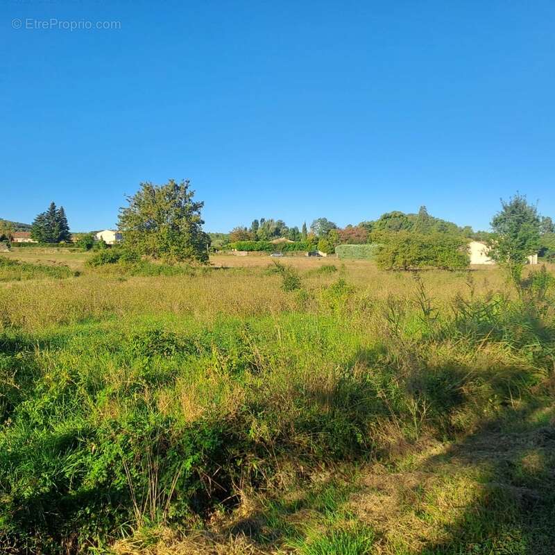 Terrain 600 m² à Ollieres  - photo 2