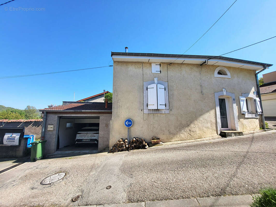 Maison à VILLECEY-SUR-MAD